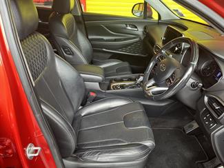 2018 Hyundai Santa Fe - Thumbnail