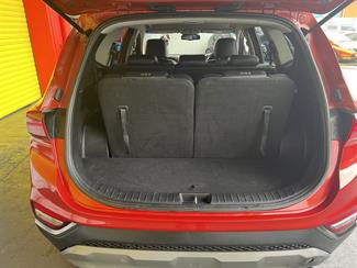 2018 Hyundai Santa Fe - Thumbnail