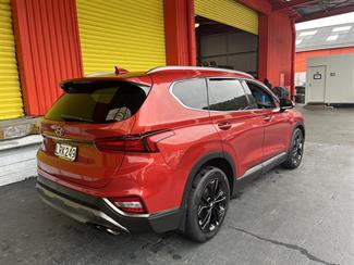 2018 Hyundai Santa Fe - Thumbnail