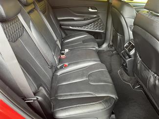 2018 Hyundai Santa Fe - Thumbnail