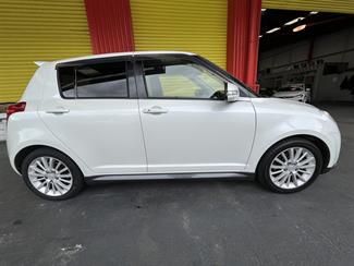 2008 Suzuki Swift - Thumbnail