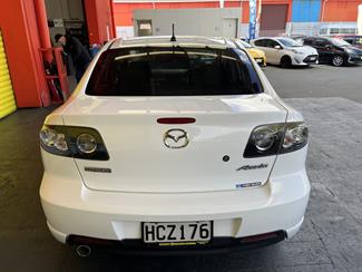 2005 Mazda Axela - Thumbnail