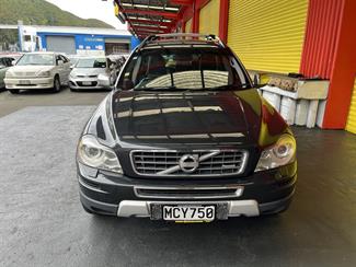 2011 Volvo XC90 - Thumbnail