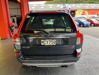 2011 Volvo XC90 - Thumbnail