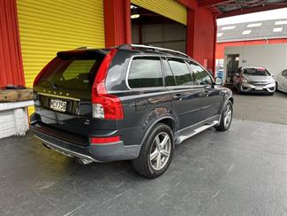 2011 Volvo XC90 - Thumbnail