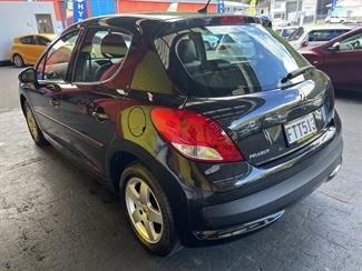 2011 Peugeot 207 - Thumbnail