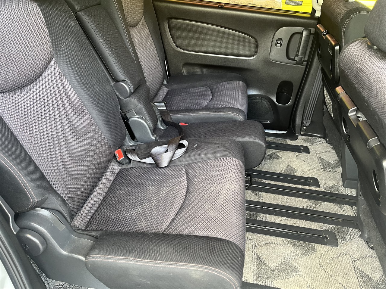 2012 Nissan Serena