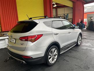 2015 Hyundai Santa Fe - Thumbnail