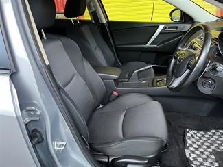 2012 Mazda Axela - Thumbnail