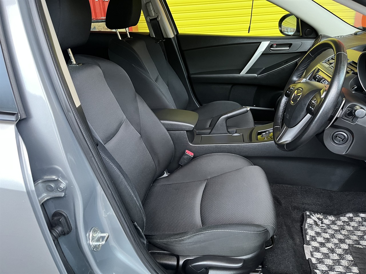 2012 Mazda Axela