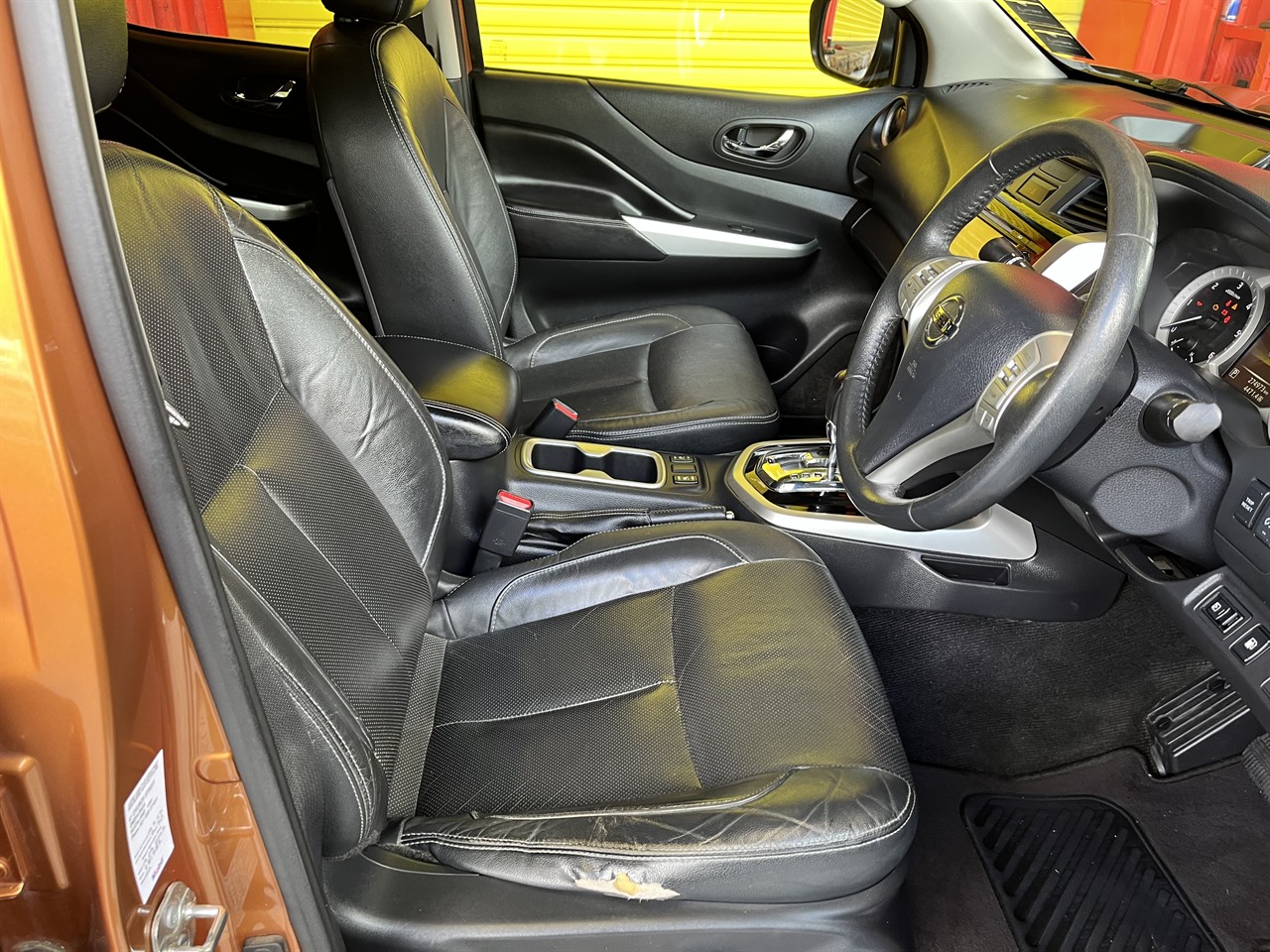 2015 Nissan Navara