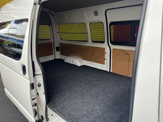2018 Toyota Hiace - Thumbnail