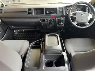 2018 Toyota Hiace - Thumbnail