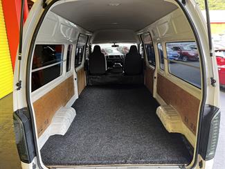 2018 Toyota Hiace - Thumbnail