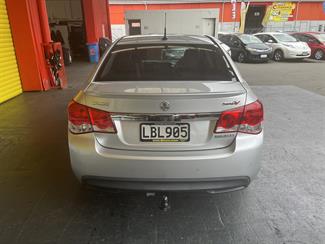 2011 Holden Cruze - Thumbnail