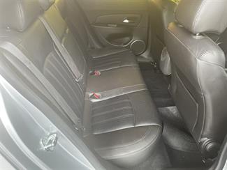 2011 Holden Cruze - Thumbnail