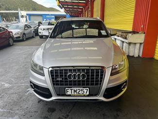 2011 Audi Q5 - Thumbnail
