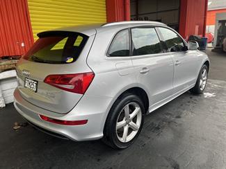 2011 Audi Q5 - Thumbnail