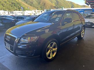 2010 Audi Q5 - Thumbnail