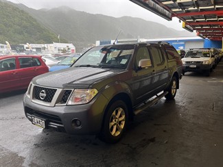 2015 Nissan Navara - Thumbnail