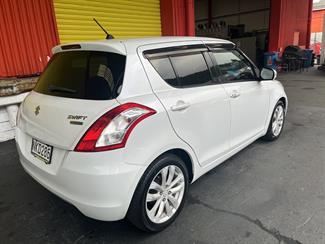 2014 Suzuki Swift - Thumbnail