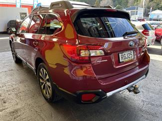 2016 Subaru Outback - Thumbnail