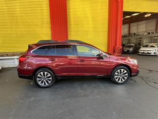 2016 Subaru Outback - Thumbnail