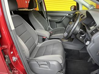 2011 Volkswagen Touran - Thumbnail