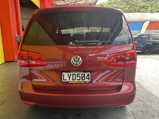 2011 Volkswagen Touran - Thumbnail