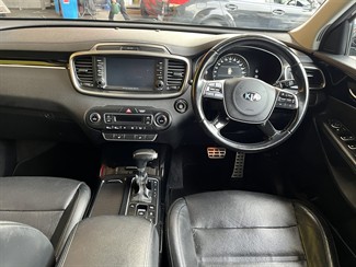 2017 Kia Sorento - Thumbnail