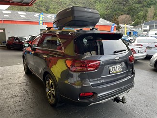 2017 Kia Sorento - Thumbnail
