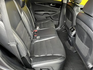2017 Kia Sorento - Thumbnail
