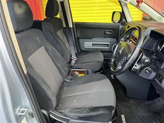 2009 Mitsubishi DELICA - Thumbnail