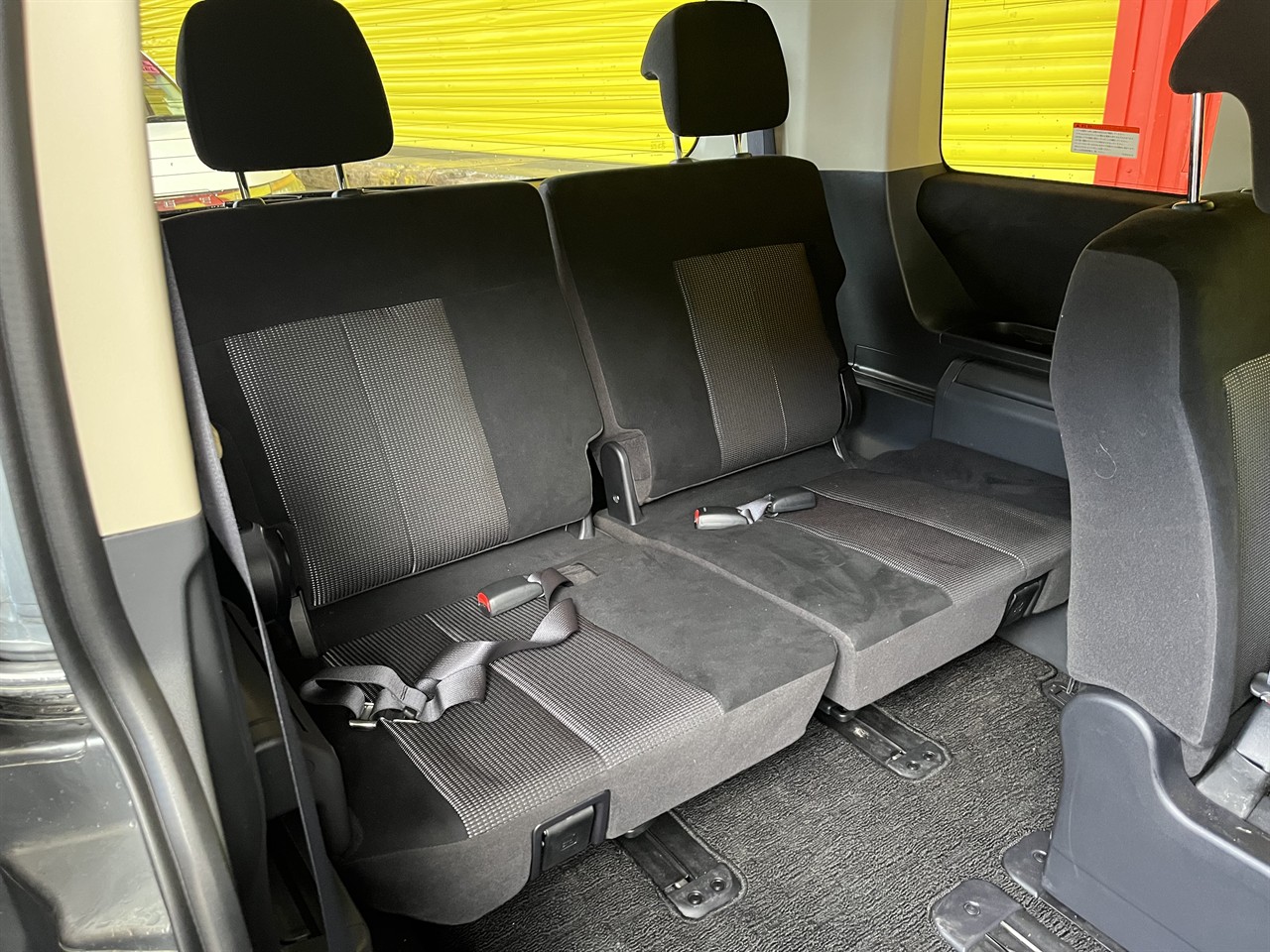 2009 Mitsubishi DELICA