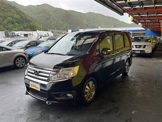 2012 Honda STEPWAGON - Thumbnail