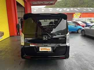 2012 Honda STEPWAGON - Thumbnail
