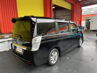 2012 Honda STEPWAGON - Thumbnail