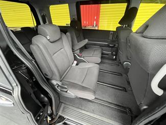 2012 Honda STEPWAGON - Thumbnail