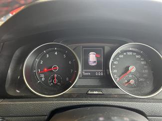 2014 Volkswagen Golf - Thumbnail