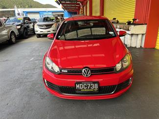 2009 Volkswagen Golf - Thumbnail