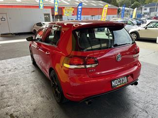 2009 Volkswagen Golf - Thumbnail