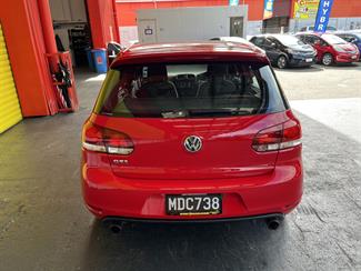 2009 Volkswagen Golf - Thumbnail