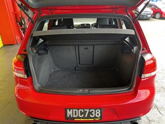2009 Volkswagen Golf - Thumbnail