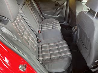 2009 Volkswagen Golf - Thumbnail
