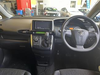 2009 Toyota Wish - Thumbnail