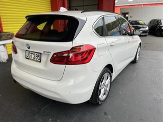 2015 BMW 2 Series - Thumbnail