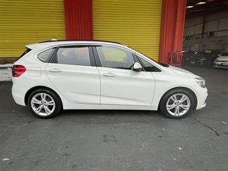 2015 BMW 2 Series - Thumbnail