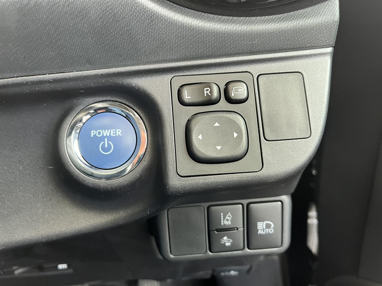 2016 Toyota AQUA