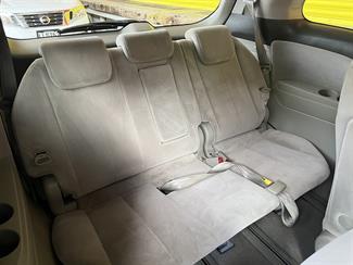 2006 Toyota Estima - Thumbnail