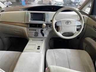 2006 Toyota Estima - Thumbnail
